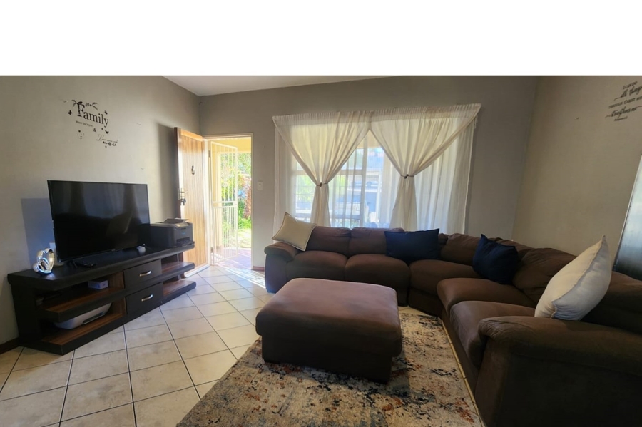 2 Bedroom Property for Sale in Wilkoppies North West